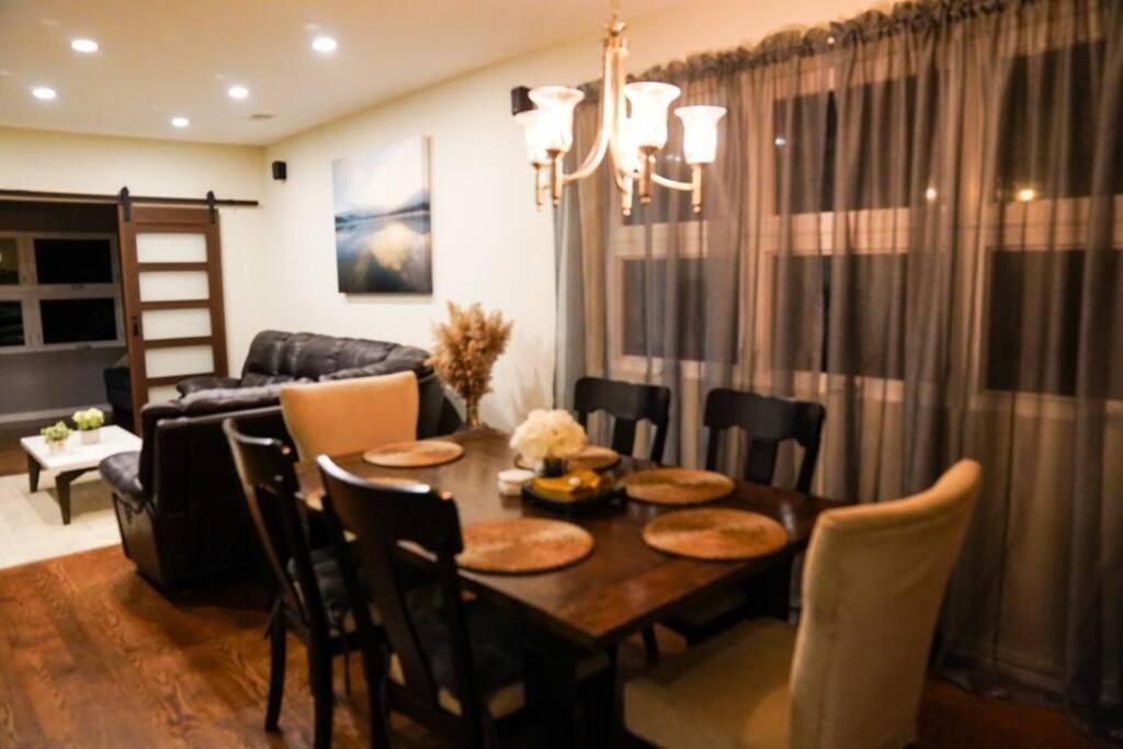 Nice And Cozy. Sleeps 5. Lejlighed Chicago Eksteriør billede